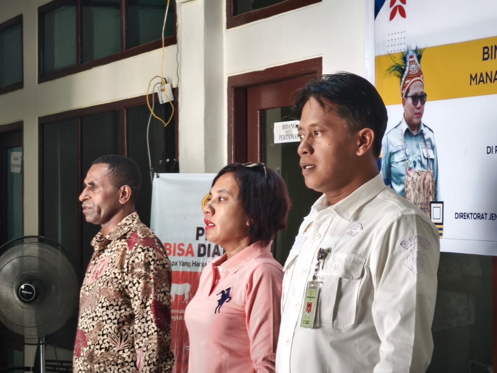 Kementan Tingkatkan Kapasitas Peternak Ayam Petelur di Papua Barat Day