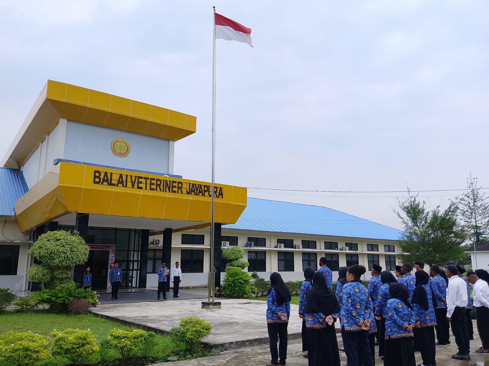 Pimpin Upacara Sumpah Pemuda, Kepala Balai Veteriner Jayapura Dorong Semangat Kolaborasi dan Inovasi Aparatur Muda